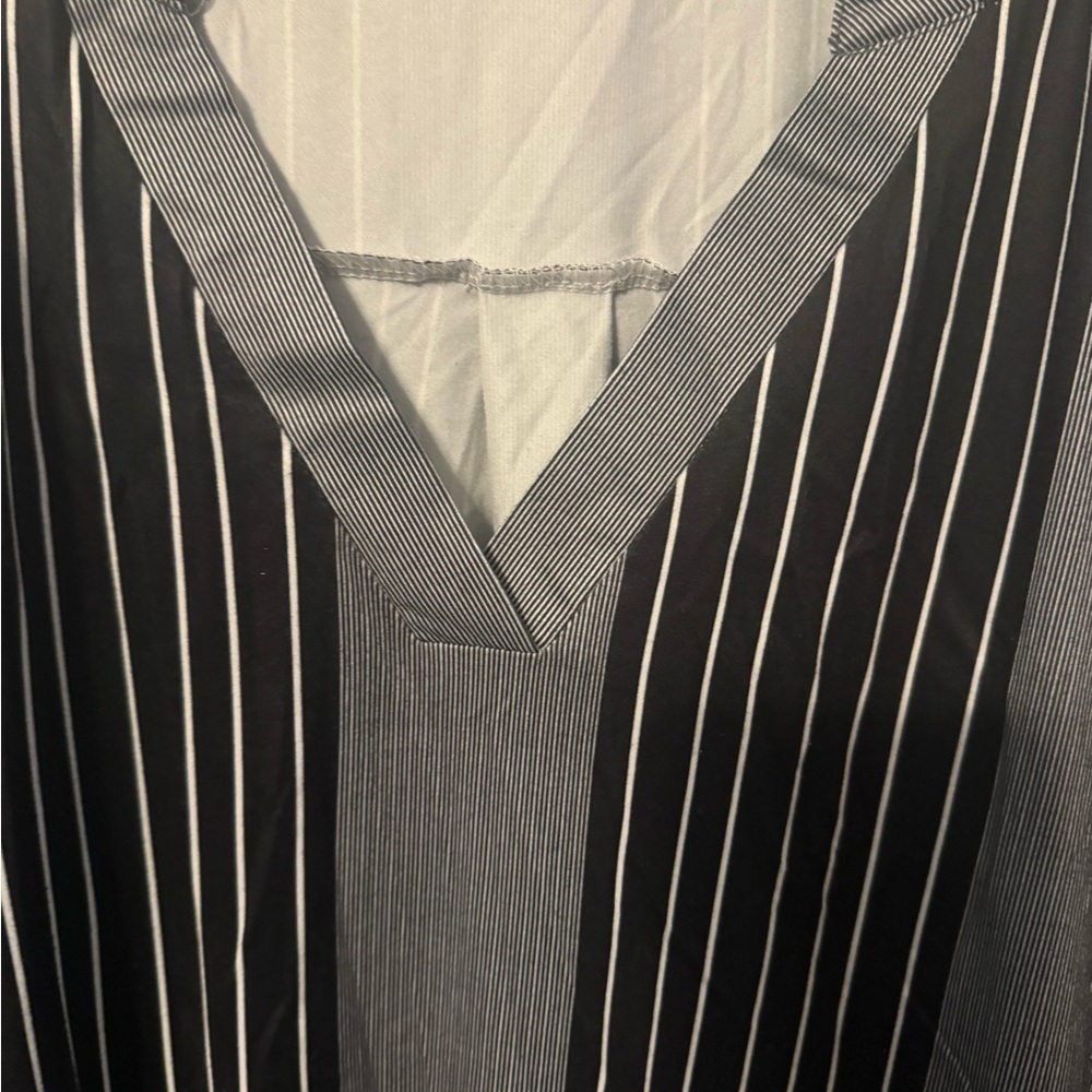 Super cute structured striped V-Neck. Casual to business casually. Never worn. - Picture 2 of 10